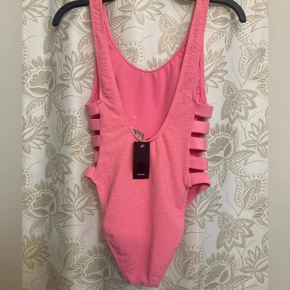 RSQ STRAPSIDE ONE PIECE SWIMSUIT NWT M - Picture 6 of 6